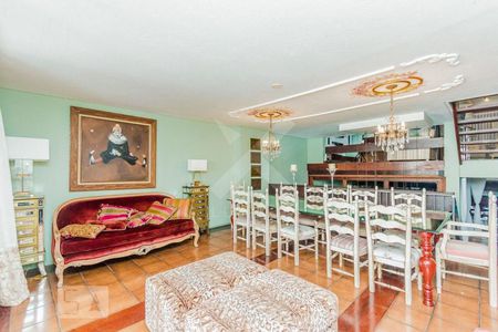 Casa à venda com 650m², 6 quartos e 5 vagasSala de Jantar