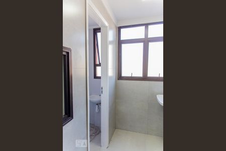 Apartamento à venda com 101m², 3 quartos e 2 vagas Apartamento à venda com 101m², 3 quartos e 2 vagasÁrea de Serviço