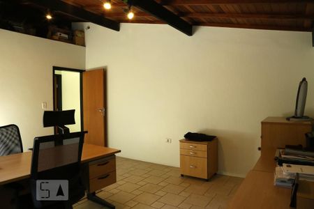 Casa para alugar com 252m², 4 quartos e 1 vagaEscritório