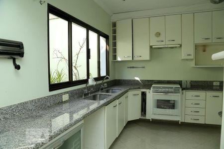 Casa para alugar com 252m², 4 quartos e 1 vagaCozinha