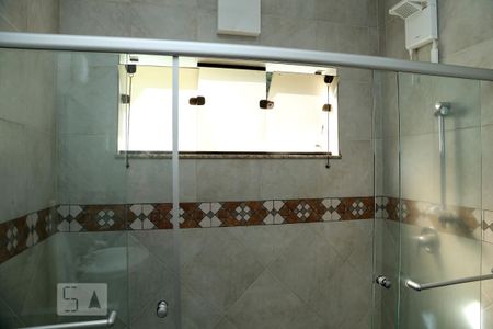 Casa para alugar com 252m², 4 quartos e 1 vagaBanheiro