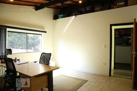 Casa para alugar com 252m², 4 quartos e 1 vagaEscritório