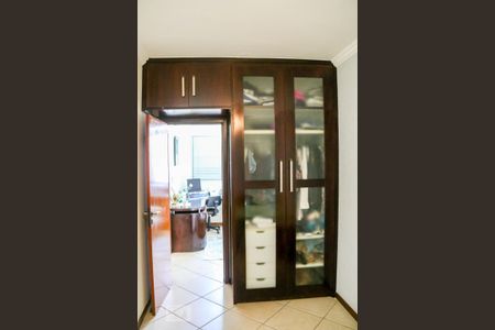 Casa à venda com 540m², 4 quartos e 5 vagasQuarto 1