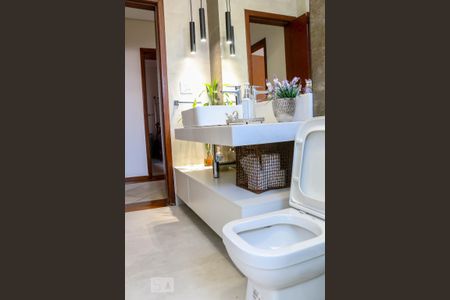 Casa à venda com 540m², 4 quartos e 5 vagasBanheiro Social