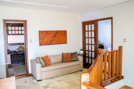 Casa à venda com 540m², 4 quartos e 5 vagasSala 2