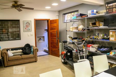 Casa à venda com 540m², 4 quartos e 5 vagasEscritório