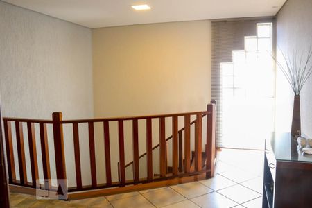 Casa à venda com 540m², 4 quartos e 5 vagasSala 2