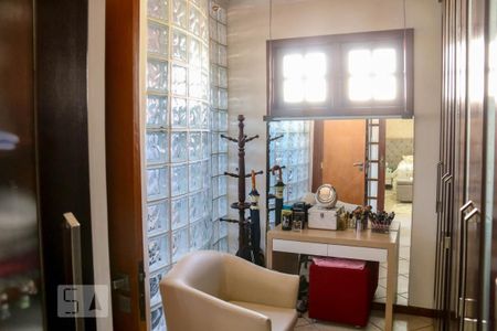 Casa à venda com 540m², 4 quartos e 5 vagasCloset do quarto