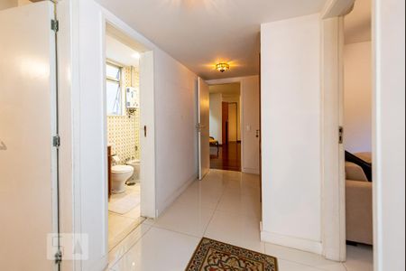 Apartamento para alugar com 150m², 3 quartos e 1 vaga Apartamento para alugar com 150m², 3 quartos e 1 vagaCorredor
