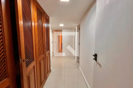 Corredor de apartamento para alugar com 3 quartos, 150m² em Ipanema, Rio de Janeiro