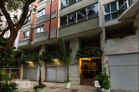 Apartamento para alugar com 150m², 3 quartos e 1 vaga Apartamento para alugar com 150m², 3 quartos e 1 vagaFachada