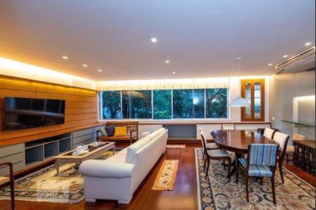 Apartamento para alugar com 150m², 3 quartos e 1 vaga Apartamento para alugar com 150m², 3 quartos e 1 vagaSala