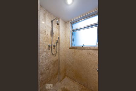 Apartamento para alugar com 150m², 3 quartos e 1 vaga Apartamento para alugar com 150m², 3 quartos e 1 vagaBanheiro da Suíte
