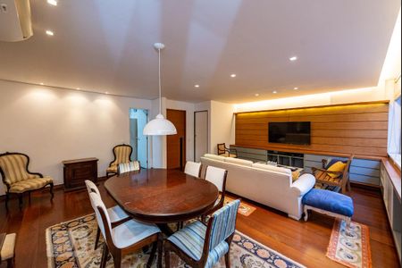 Apartamento para alugar com 150m², 3 quartos e 1 vaga Apartamento para alugar com 150m², 3 quartos e 1 vagaSala
