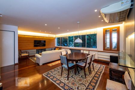 Apartamento para alugar com 150m², 3 quartos e 1 vaga Apartamento para alugar com 150m², 3 quartos e 1 vagaSala