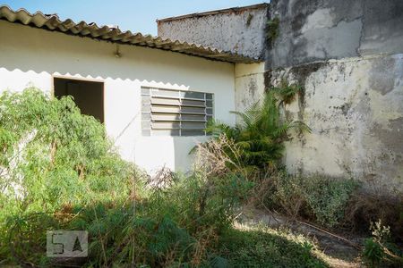 Casa à venda com 200m², 6 quartos e sem vaga Casa à venda com 200m², 6 quartos e sem vagaQuintal