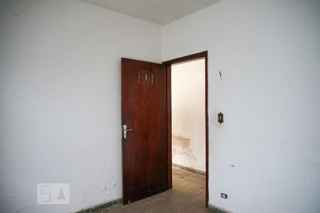 Casa à venda com 200m², 6 quartos e sem vaga Casa à venda com 200m², 6 quartos e sem vagaQuarto 3