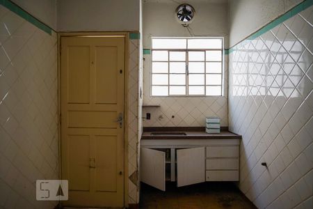 Casa à venda com 200m², 6 quartos e sem vaga Casa à venda com 200m², 6 quartos e sem vagaCasa 2 - Cozinha