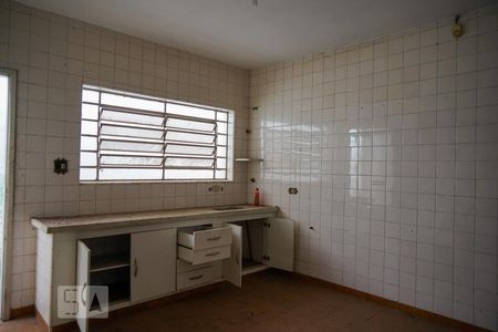 Casa à venda com 200m², 6 quartos e sem vaga Casa à venda com 200m², 6 quartos e sem vagaCozinha