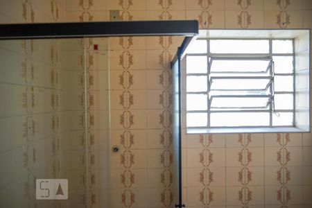 Casa à venda com 200m², 6 quartos e sem vaga Casa à venda com 200m², 6 quartos e sem vagaBanheiro da Suíte