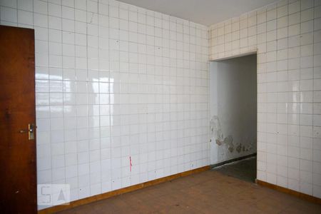 Casa à venda com 200m², 6 quartos e sem vaga Casa à venda com 200m², 6 quartos e sem vagaCozinha