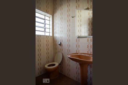 Casa à venda com 200m², 6 quartos e sem vaga Casa à venda com 200m², 6 quartos e sem vagaBanheiro da Suíte