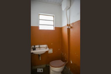 Casa à venda com 200m², 6 quartos e sem vaga Casa à venda com 200m², 6 quartos e sem vagaBanheiro 2