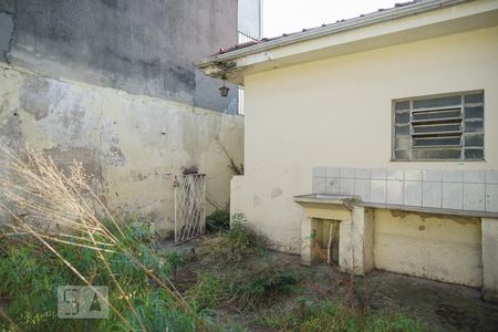 Casa à venda com 200m², 6 quartos e sem vaga Casa à venda com 200m², 6 quartos e sem vagaQuintal