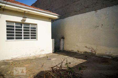 Casa à venda com 200m², 6 quartos e sem vaga Casa à venda com 200m², 6 quartos e sem vagaQuintal