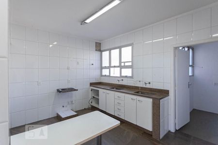 Apartamento à venda com 315m², 4 quartos e 2 vagasCozinha