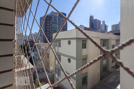 Apartamento à venda com 315m², 4 quartos e 2 vagasVista da suíte 2