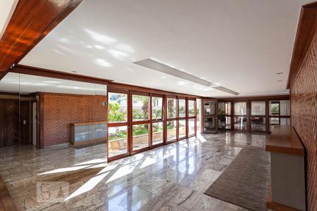 Apartamento à venda com 315m², 4 quartos e 2 vagasHall de entrada