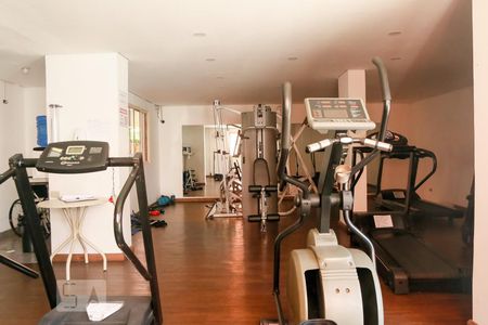 Apartamento à venda com 72m², 2 quartos e 1 vaga Apartamento à venda com 72m², 2 quartos e 1 vagaÁrea Comum - Academia