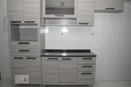 Casa à venda com 200m², 3 quartos e 2 vagasCozinha - Armários