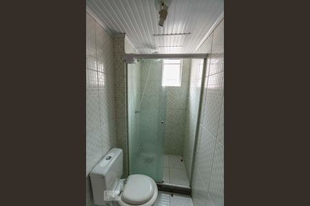 Banheiro de apartamento à venda com 1 quarto, 38m² em Vila Nova, Porto Alegre