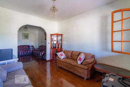 Sala de casa à venda com 3 quartos, 180m² em Boa Vista, Belo Horizonte