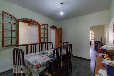 Casa à venda com 180m², 3 quartos e 12 vagasCozinha