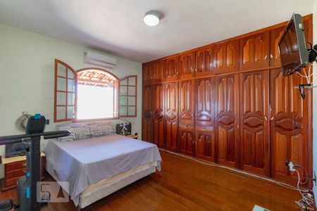 Quarto de casa à venda com 3 quartos, 180m² em Boa Vista, Belo Horizonte