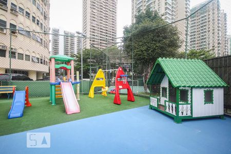 Apartamento para alugar com 36m², 1 quarto e 1 vaga Apartamento para alugar com 36m², 1 quarto e 1 vagaPlayground