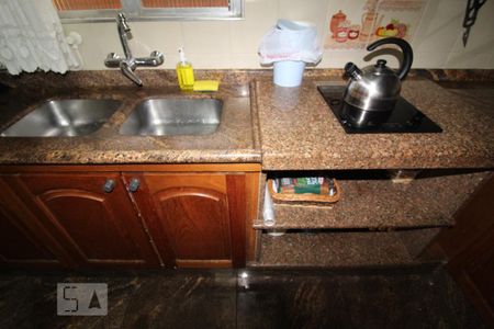 Casa à venda com 300m², 7 quartos e 4 vagasCozinha pia 