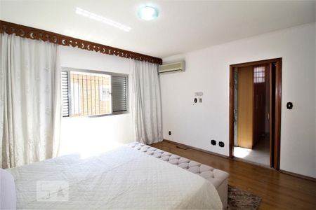 Casa à venda com 300m², 7 quartos e 4 vagasQuarto 1 suite