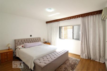 Casa à venda com 300m², 7 quartos e 4 vagasQuarto 1 suite