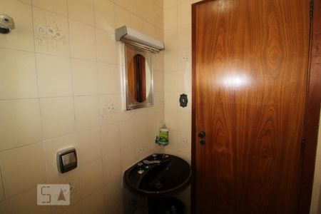 Casa à venda com 300m², 7 quartos e 4 vagasBanheiro 4 serviço