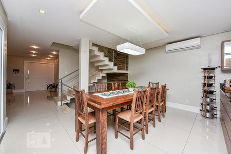 Casa à venda com 346m², 3 quartos e 2 vagas Casa à venda com 346m², 3 quartos e 2 vagasCopa