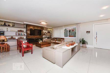 Sala de casa à venda com 3 quartos, 346m² em Jardim Itu-sabará, Porto Alegre