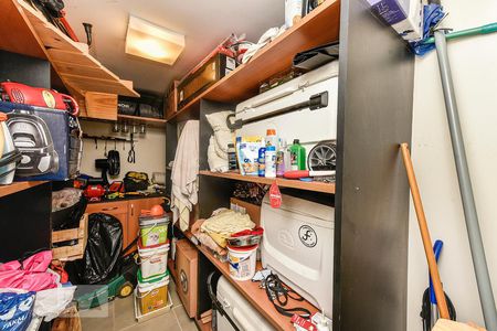 Casa à venda com 346m², 3 quartos e 2 vagas Casa à venda com 346m², 3 quartos e 2 vagasQuarto - Área de Serviço