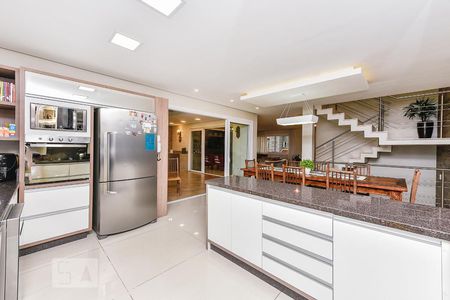 Casa à venda com 346m², 3 quartos e 2 vagas Casa à venda com 346m², 3 quartos e 2 vagasCozinha