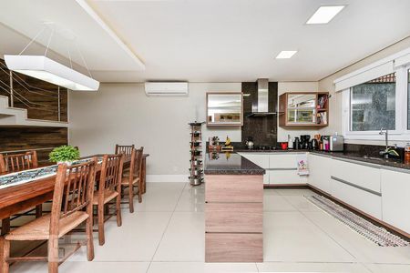 Casa à venda com 346m², 3 quartos e 2 vagas Casa à venda com 346m², 3 quartos e 2 vagasCopa - Cozinha