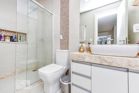 Casa à venda com 346m², 3 quartos e 2 vagas Casa à venda com 346m², 3 quartos e 2 vagasBanheiro da Suíte