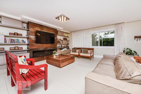 Sala de casa à venda com 3 quartos, 346m² em Jardim Itu-sabará, Porto Alegre